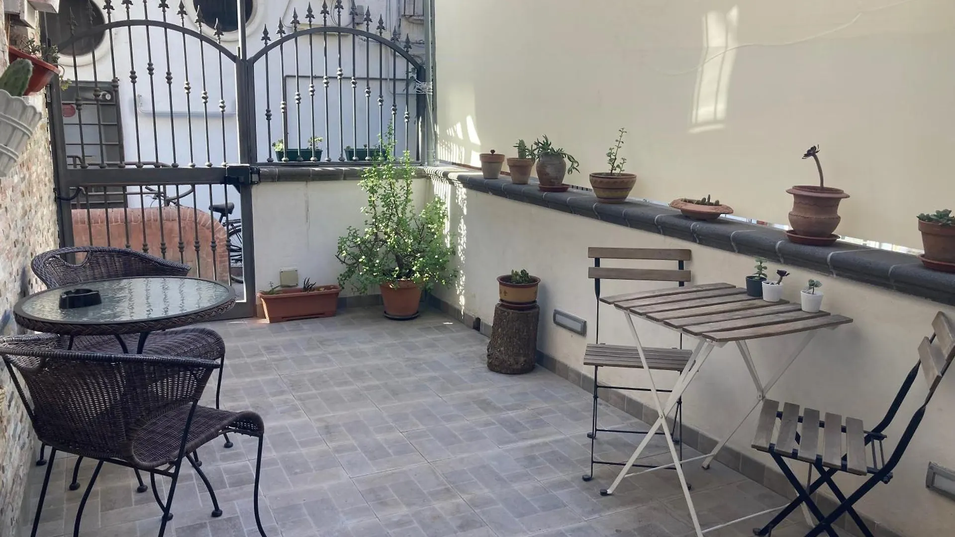 アパート カターニアBloom Houseアパートメント イタリア