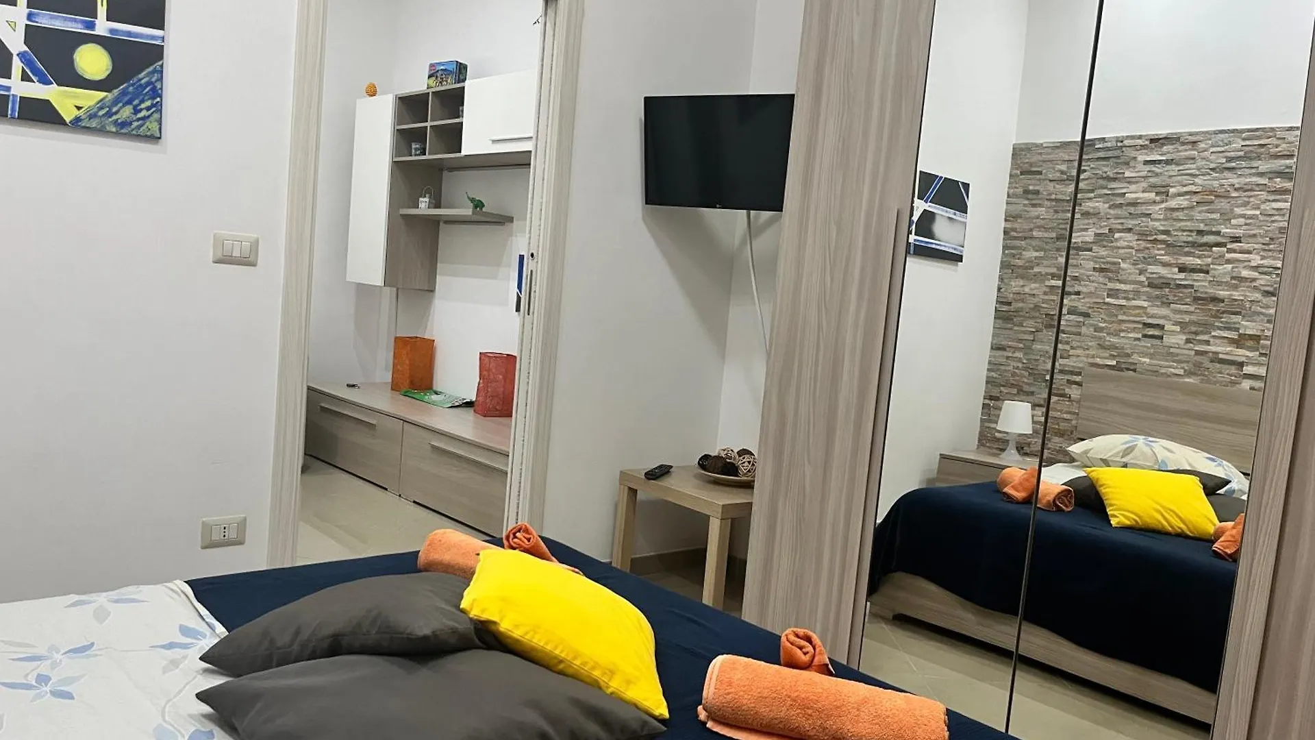 Bloom House Apartamento Catânia 0*,